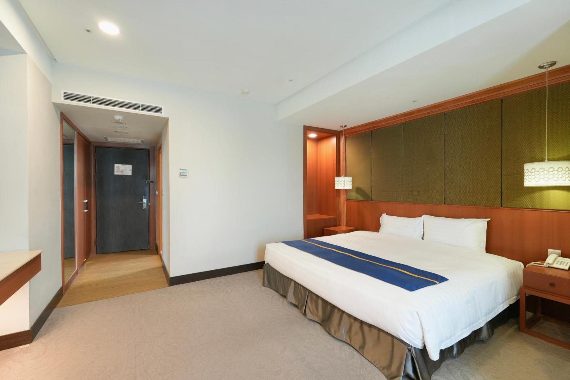 Hiyeshotel勤天商旅-花蓮館 Hualien City Ngoại thất bức ảnh